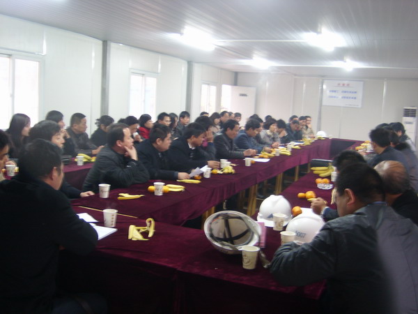 南京棲霞區(qū)馬群街道辦到我公司進行了考察，開展了有關(guān)科學(xué)發(fā)展觀的研討會
